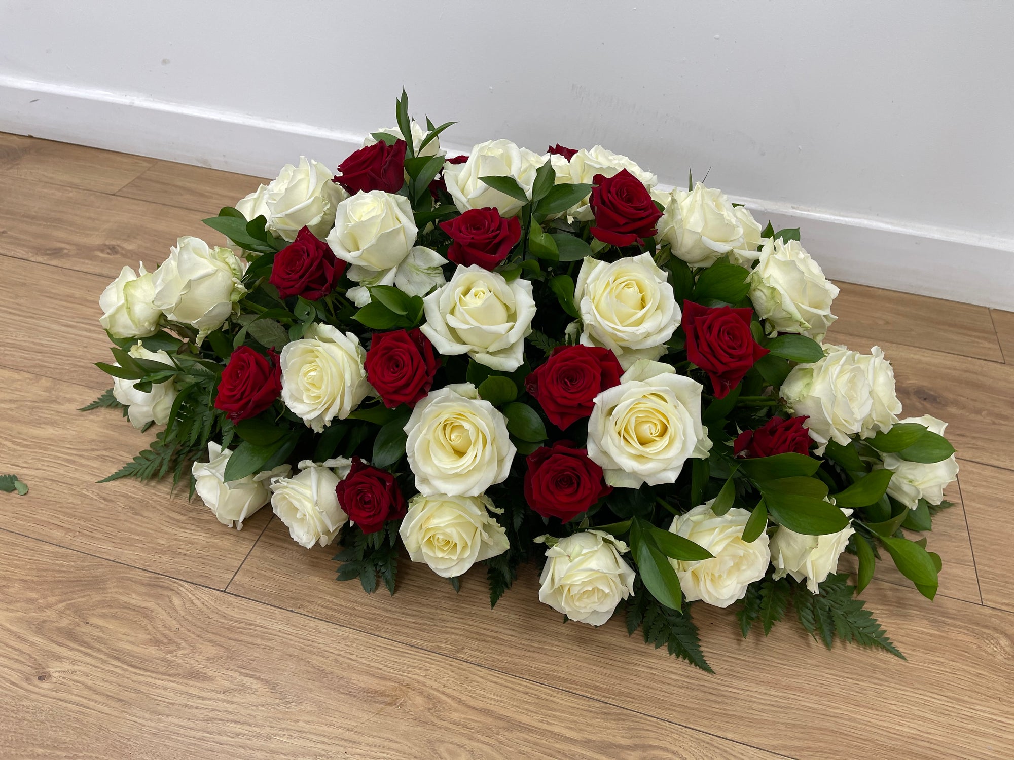 Red &amp; White Rose Spray